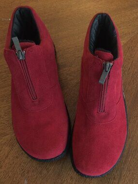 Red Zip Up Suede Booties. Women's size 7. Never Worn